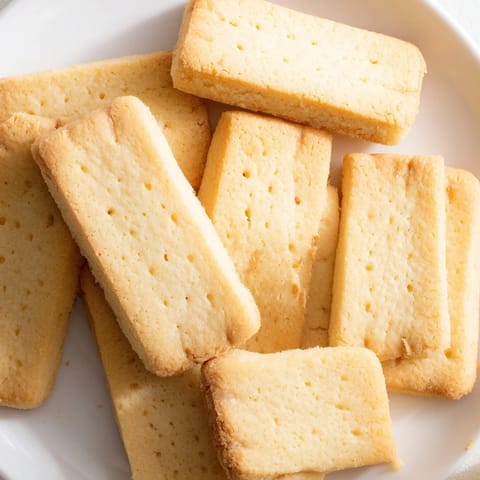 Buttery Crumbly Shortbread